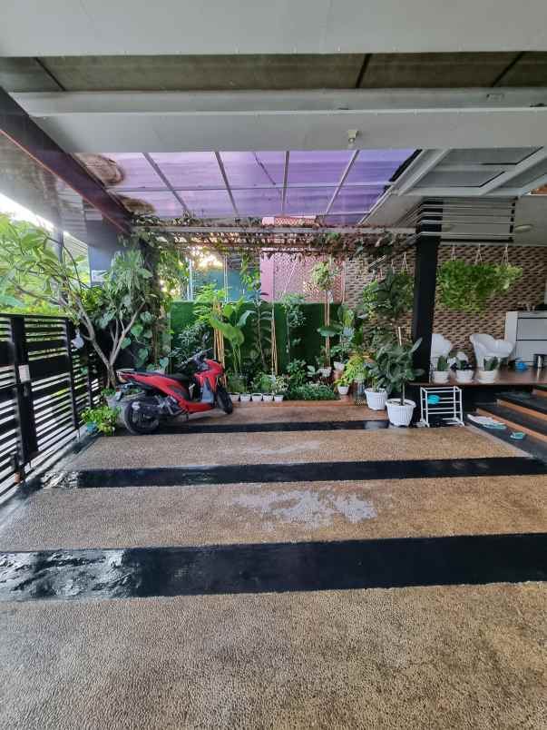 rumah secondary di pondok bambu jaktim