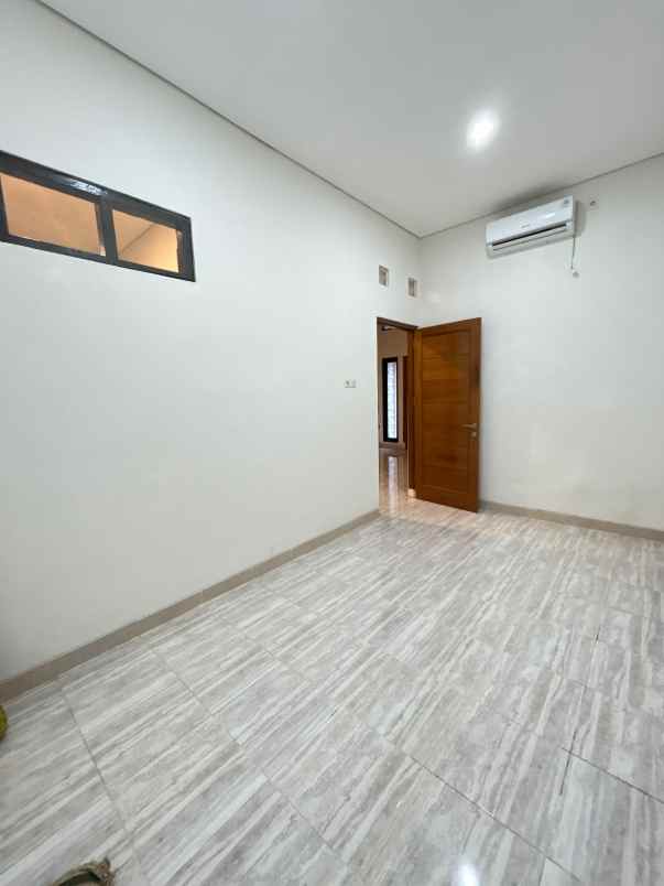 rumah siap huni 2 lantai dekat smk nasional di berbah