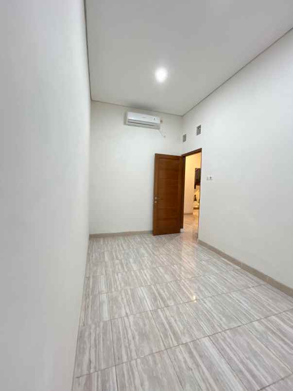 rumah siap huni 2 lantai dekat smk nasional di berbah