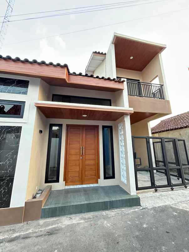 rumah siap huni 2 lantai dekat smk nasional di berbah