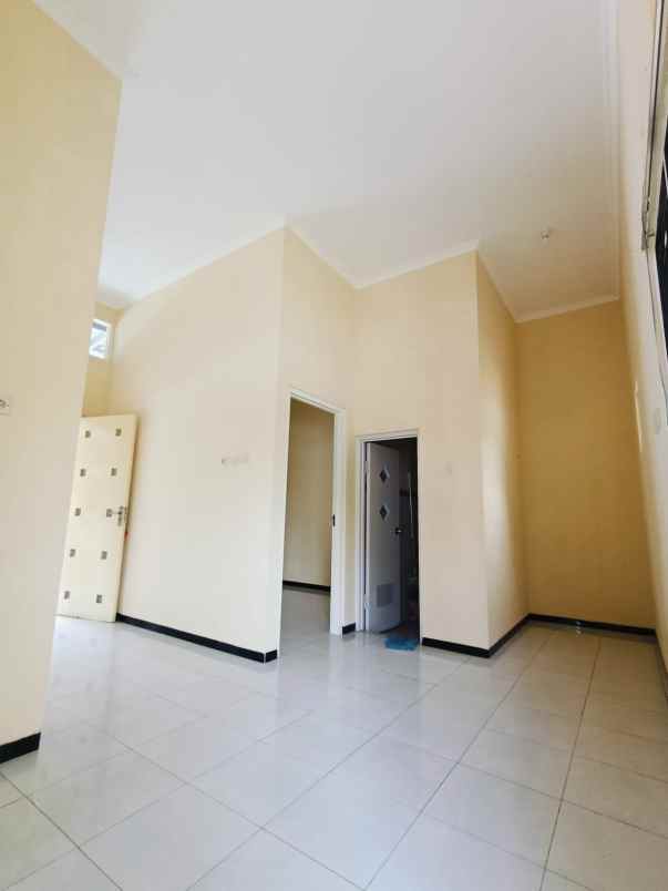 rumah siap huni 800 juta an lokasi saxophone