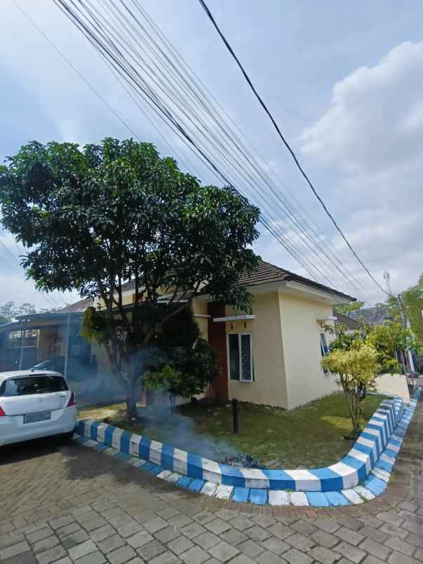 rumah siap huni 800 juta an lokasi saxophone