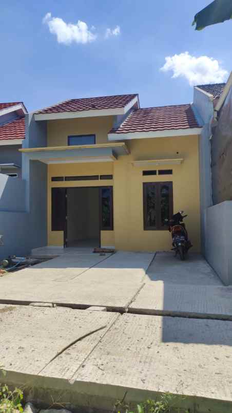 rumah siap huni dan strategis di cimanggis kota depok