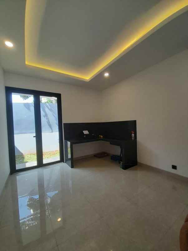 rumah siap huni dekat pintu tol sawangan