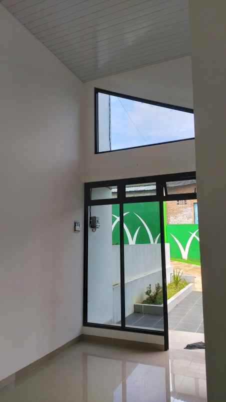 rumah siap huni dekat rs hermina di grafika banyumanik