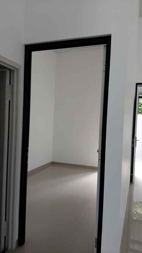 rumah siap huni dekat rs hermina di grafika banyumanik