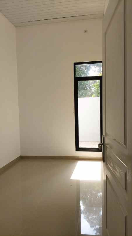 rumah siap huni dekat rs hermina di grafika banyumanik