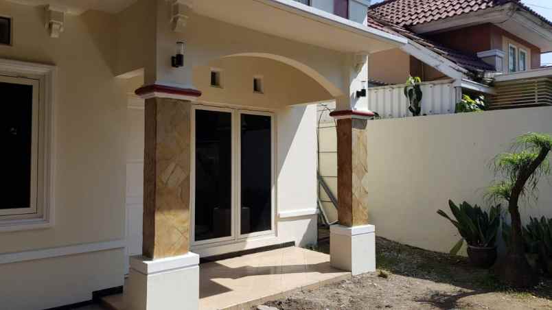 rumah siap huni deltasari ada 4 unit ac