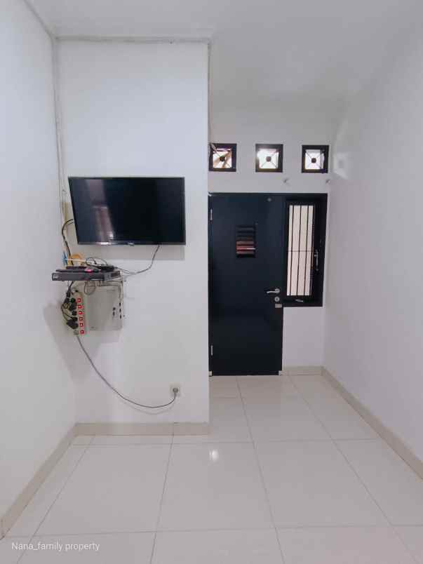 rumah siap huni di area rawa belong jakbar