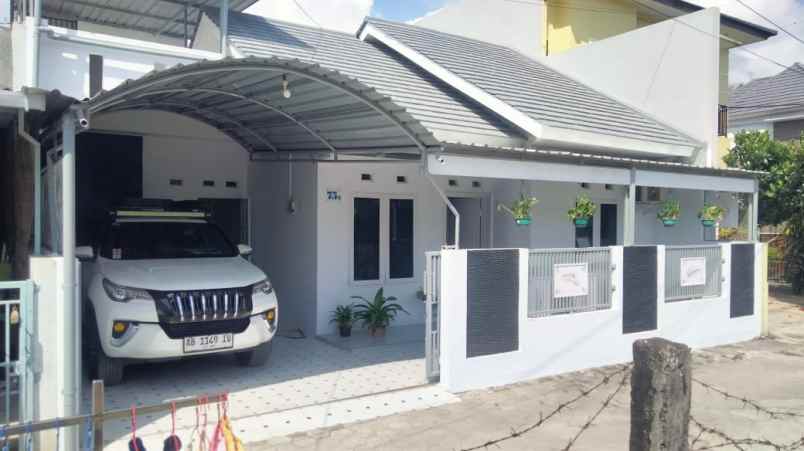 rumah siap huni di jaban jalan damai kaliurang km 8 5