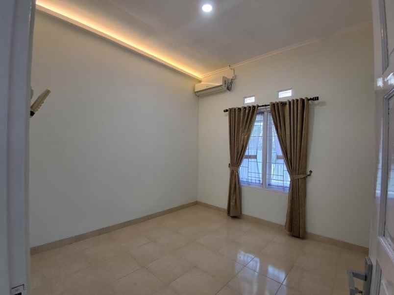 rumah siap huni di jaban jalan damai kaliurang km 8 5