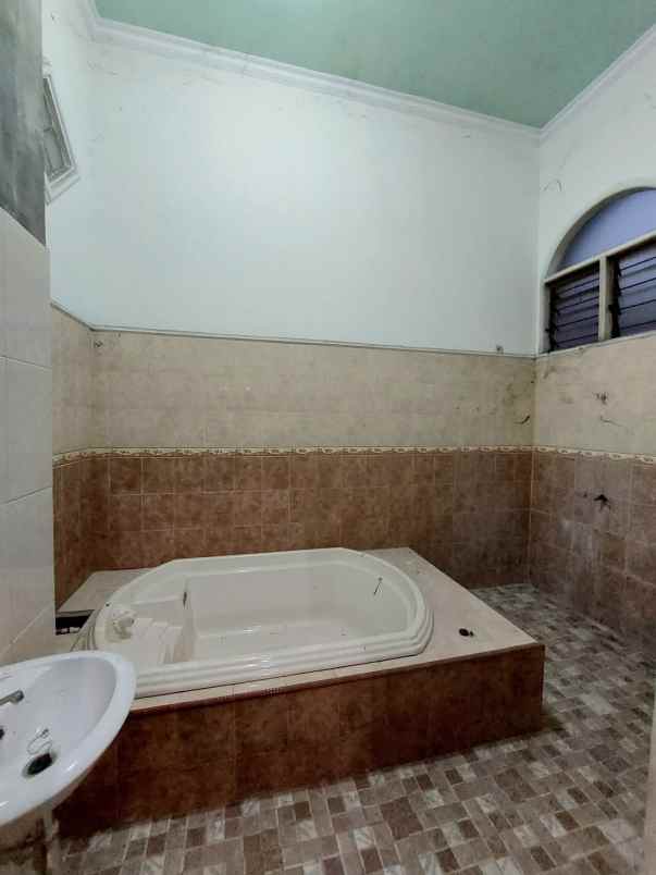 rumah siap huni lokasi poros jalan banjar arum