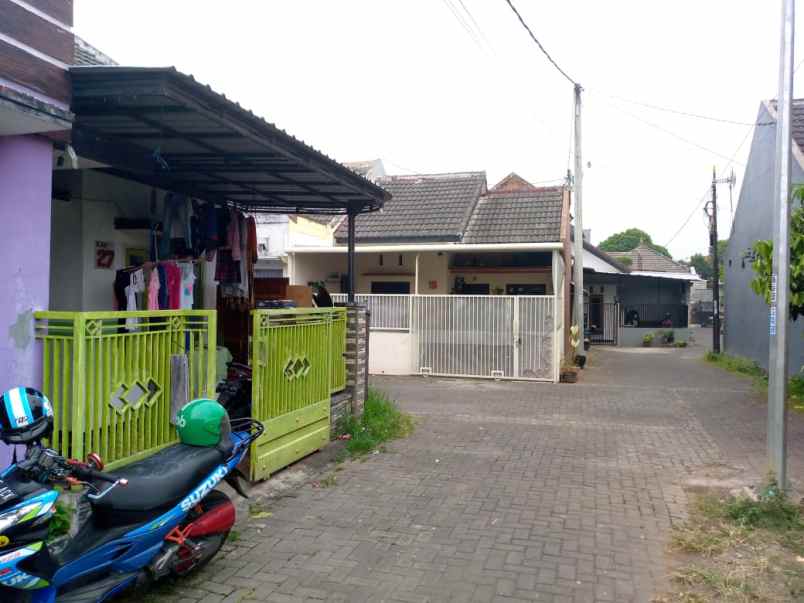 rumah siap huni lokasi strategis mepet kota malang