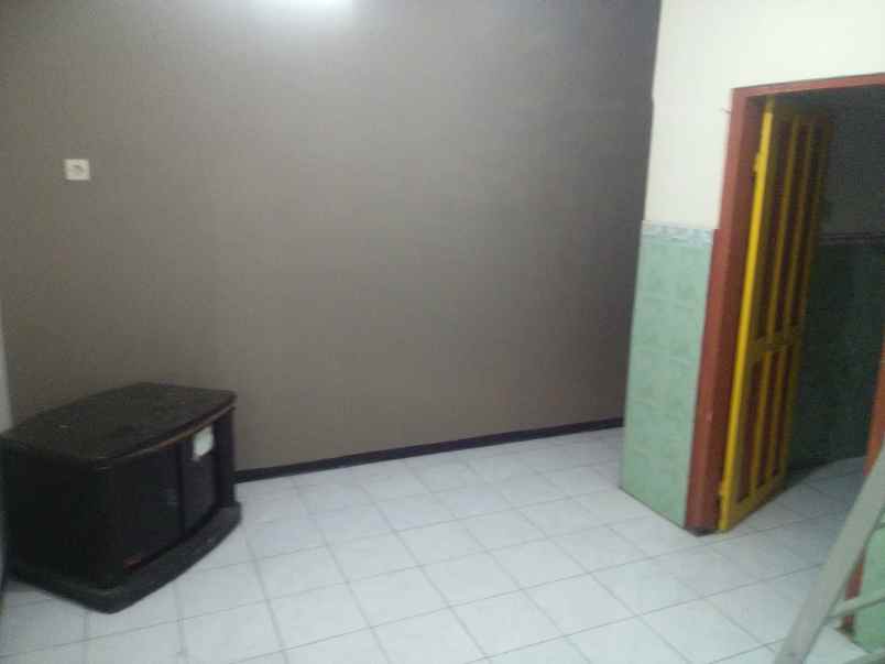 rumah tepi jalan dekat carefour