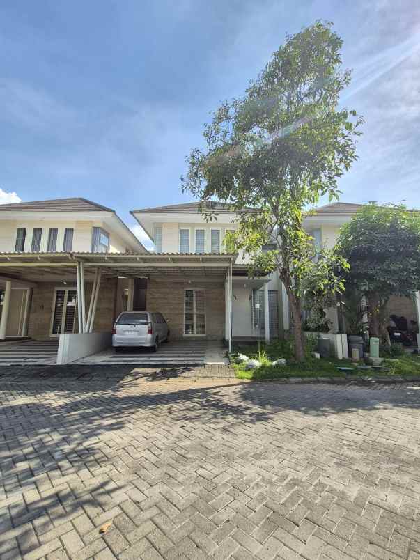 rumah the greenlake citraland staregis