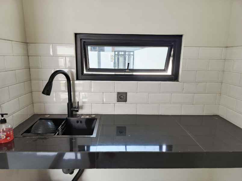 siap huni rumah baru 2 lantai di jatiranggon