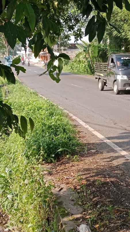 tanah kosong nol jln aspal kontener masuk zona merah