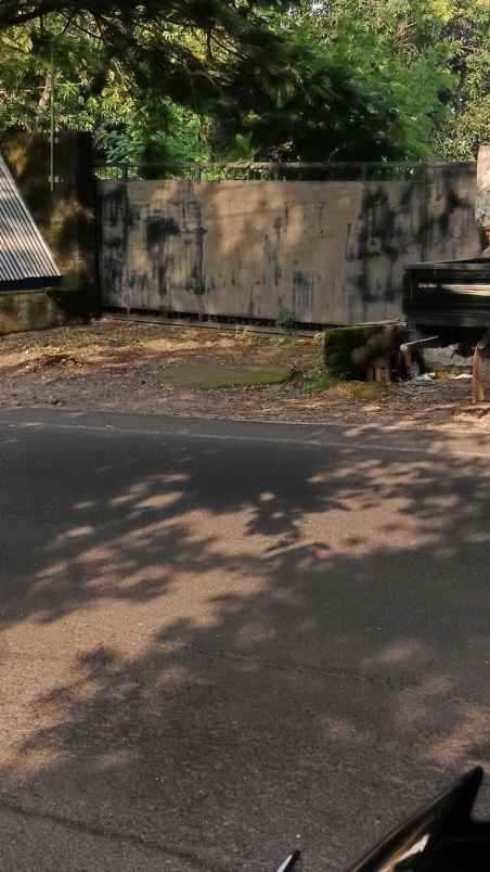 tanah kosong nol jln aspal kontener masuk zona merah