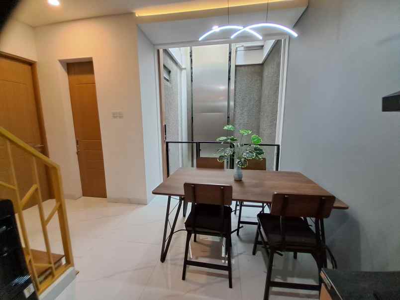 townhouse exclusive pejaten pasar minggu jaksel