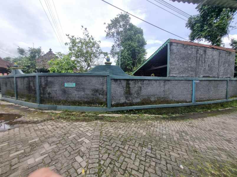 villa cantik tanah luas ada imb di turi