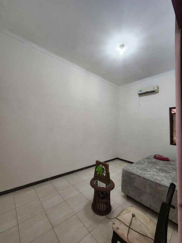 wisma permai surabaya rumah mungil row 3 mobil longgar