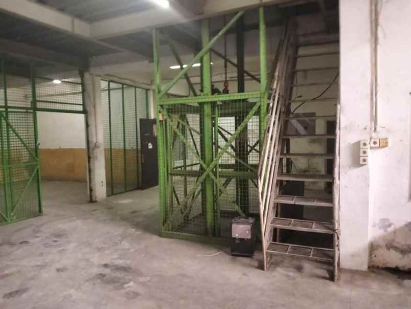 apartemen jl puri lkr luar kembangan