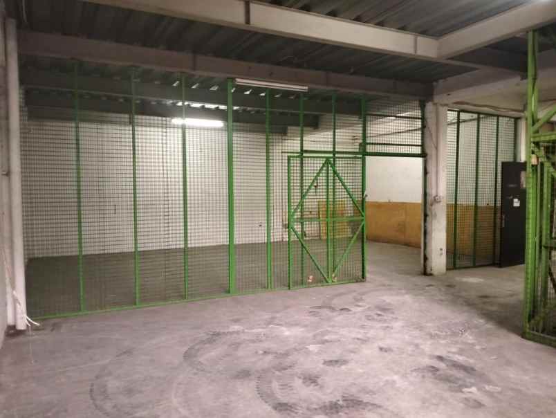 apartemen jl puri lkr luar kembangan