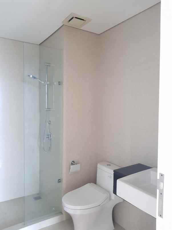apartemen voila lantai 18 2 bedrooms surabaya