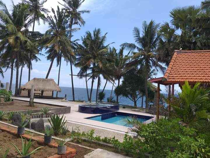 beach front villa for sale in karangasem