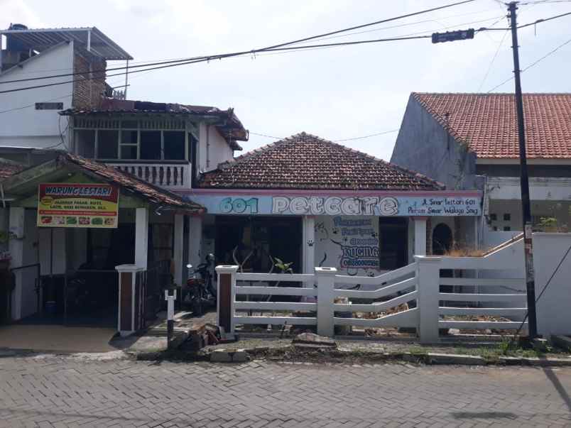 bu pakai bingit rumah di sinar waluyo semerang