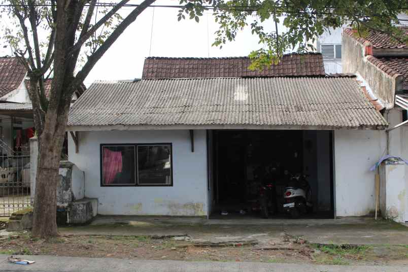 bwi a 441 dijual rumah pinggir jalan olehsari
