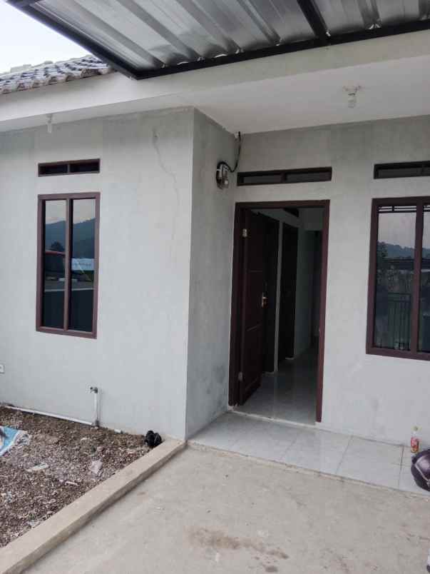 dekat kota nyaman ekonomis