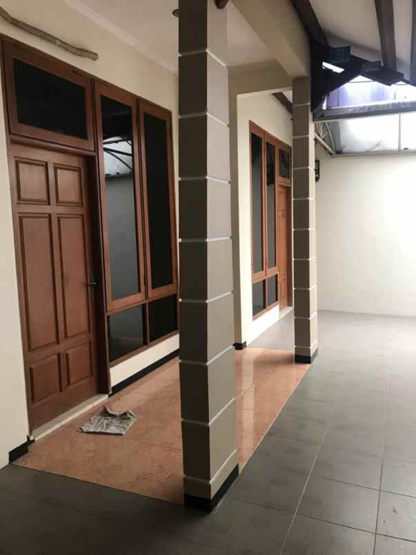 dharmahusada rumah residen baru renov siap huni