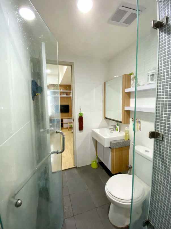 dijual apartemen apartemen green lake