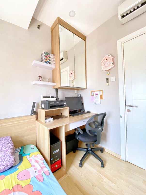 dijual apartemen apartemen green lake