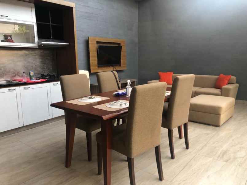 dijual apartemen dharmawangsa