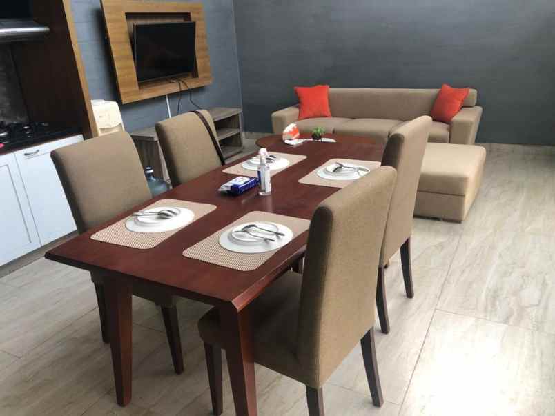 dijual apartemen dharmawangsa