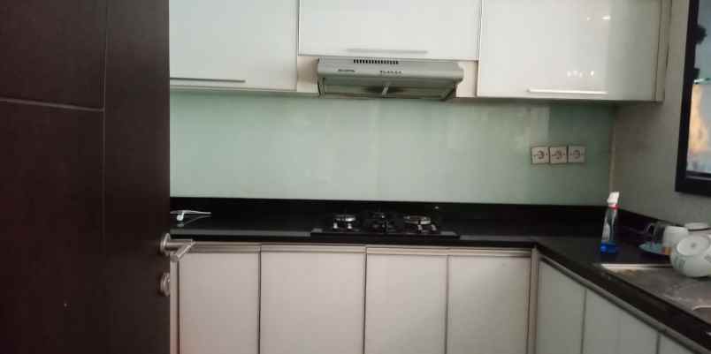 dijual apartemen kemang