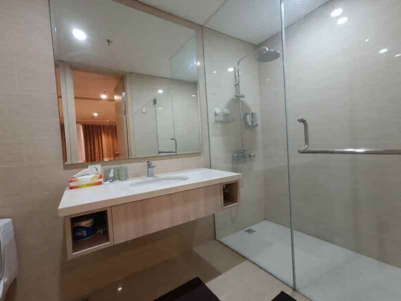 dijual apartemen one east residence