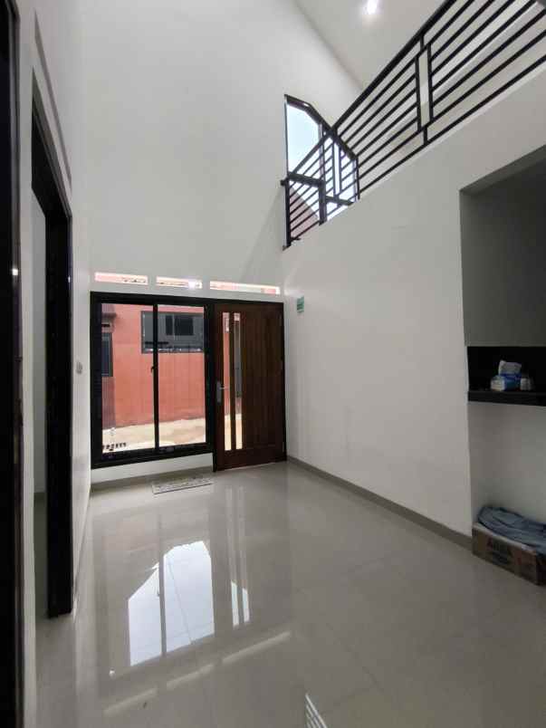 dijual cash rumah siap huni konsep mezzanine