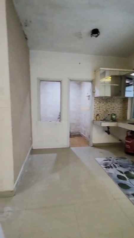 dijual cepat rumah 2 lantai the icon bsd terawat