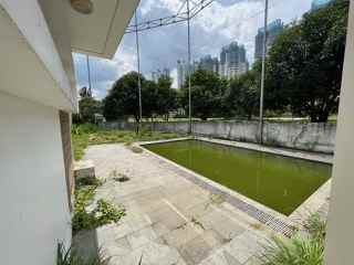 dijual cepat rumah bagus 3 lantai golf residence