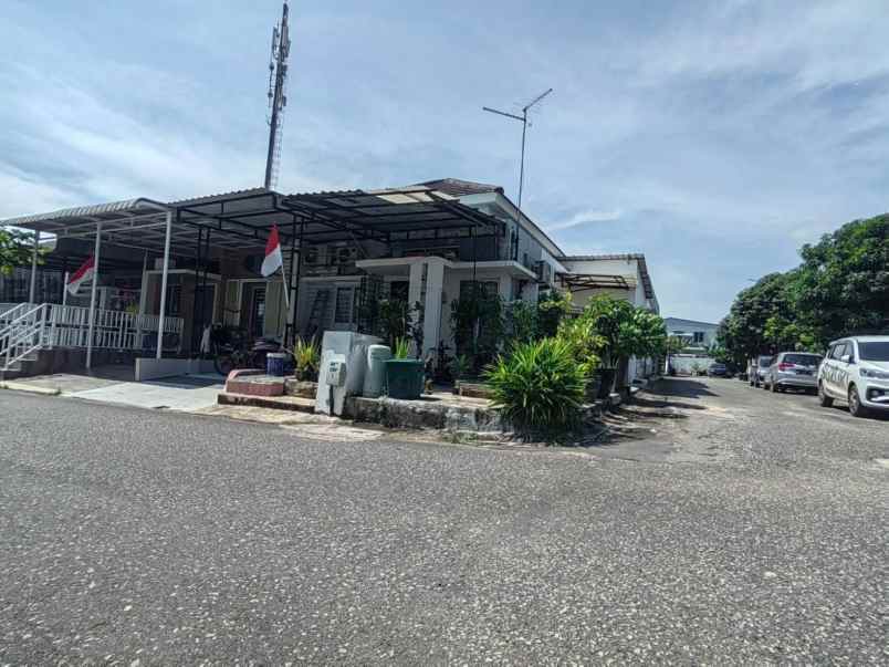 dijual cepat rumah hook di livia garden batam center