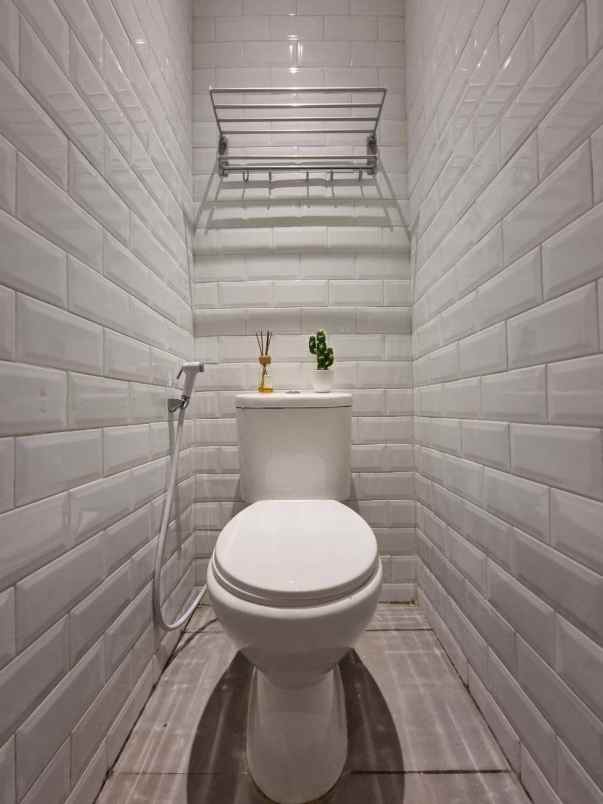 dijual kost gading serpong