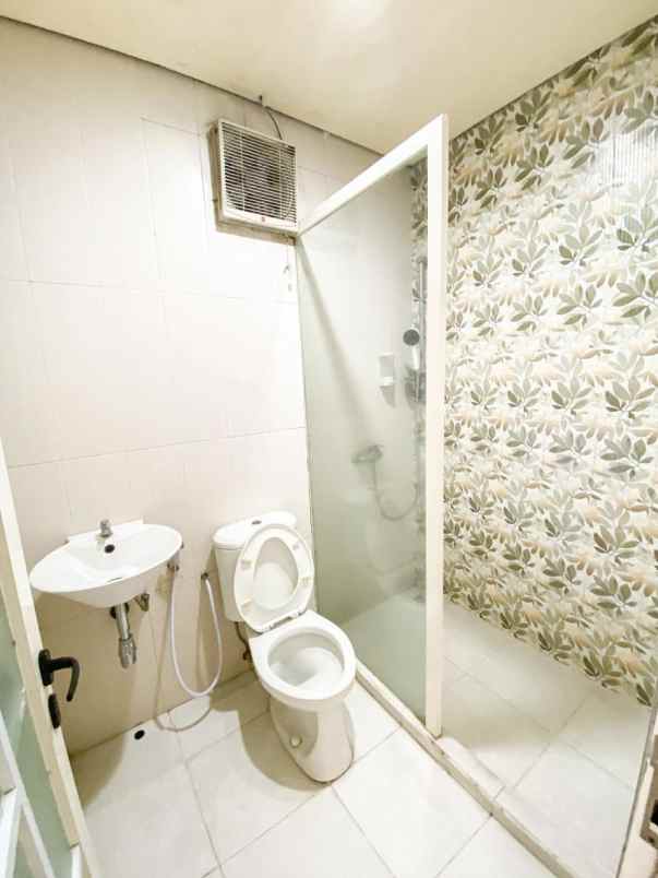 dijual kost house kost mewah dekat