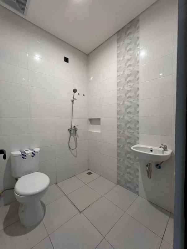 dijual kost jual rumah baru manukan