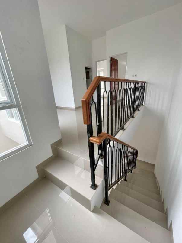 dijual kost komplek deplu bintaro