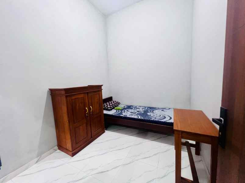 dijual kost ngagel mulyo