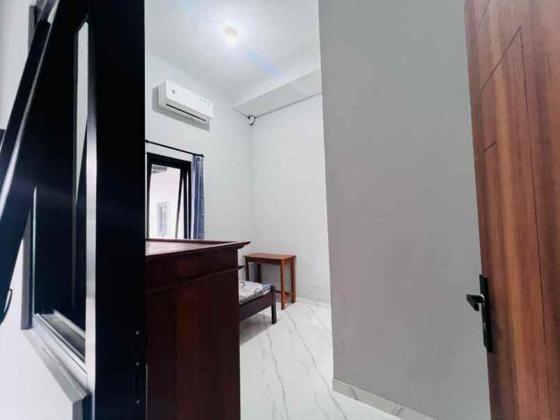 dijual kost ngagel mulyo