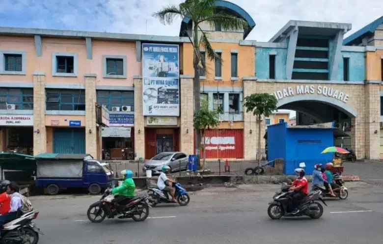 dijual ruko bagus siap pakai tidar mas square surabaya